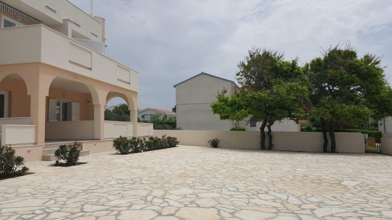 Villa Magena - Luxury Apartments In Pag Center Pag Town Exterior foto